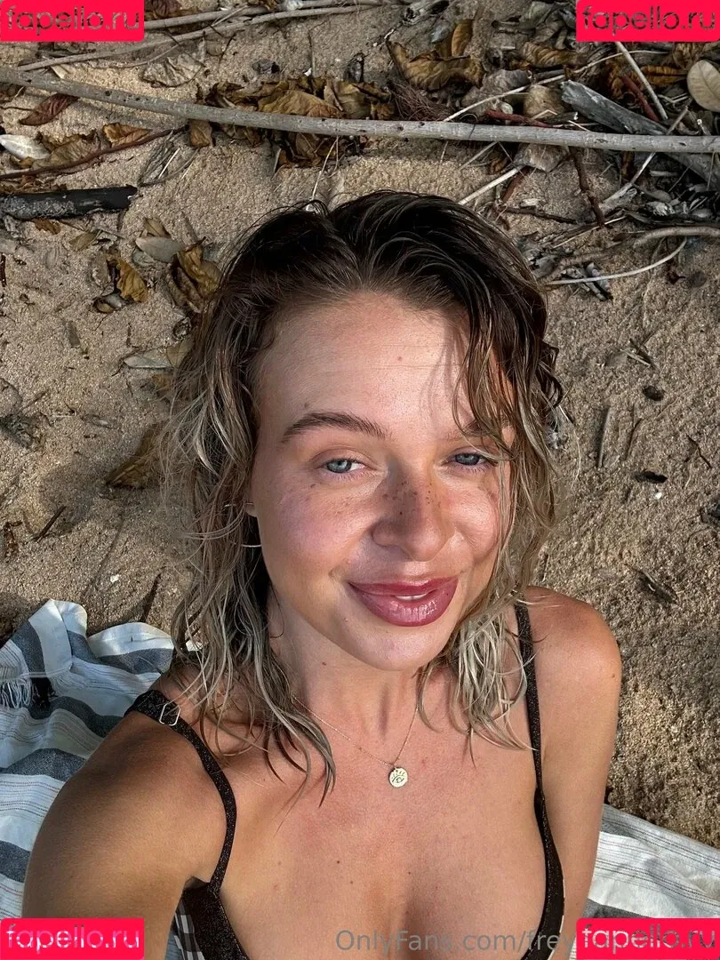 Rachel Anne Rayy / rayyso_ Onlyfans Photo Gallery 