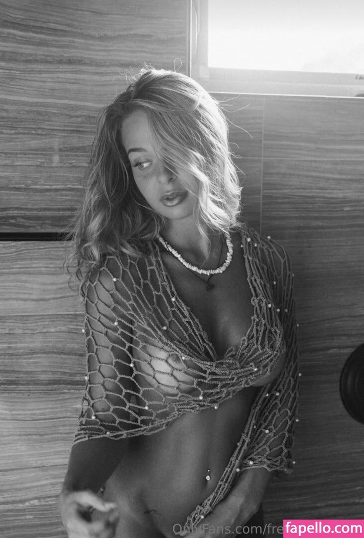 Rachel Anne Rayy / rayyso_ Onlyfans Photo Gallery 