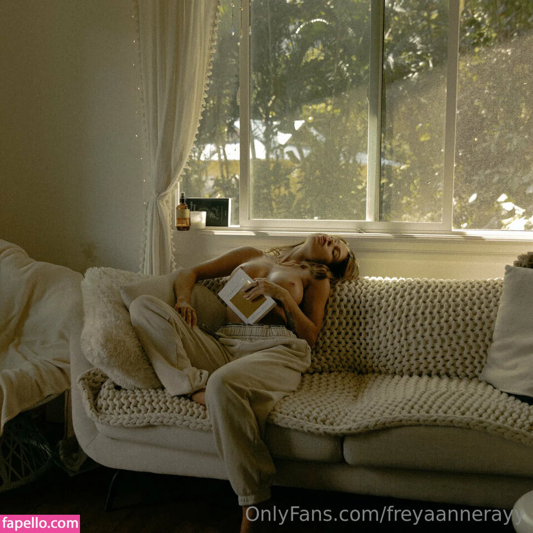 Rachel Anne Rayy / rayyso_ Onlyfans Photo Gallery 