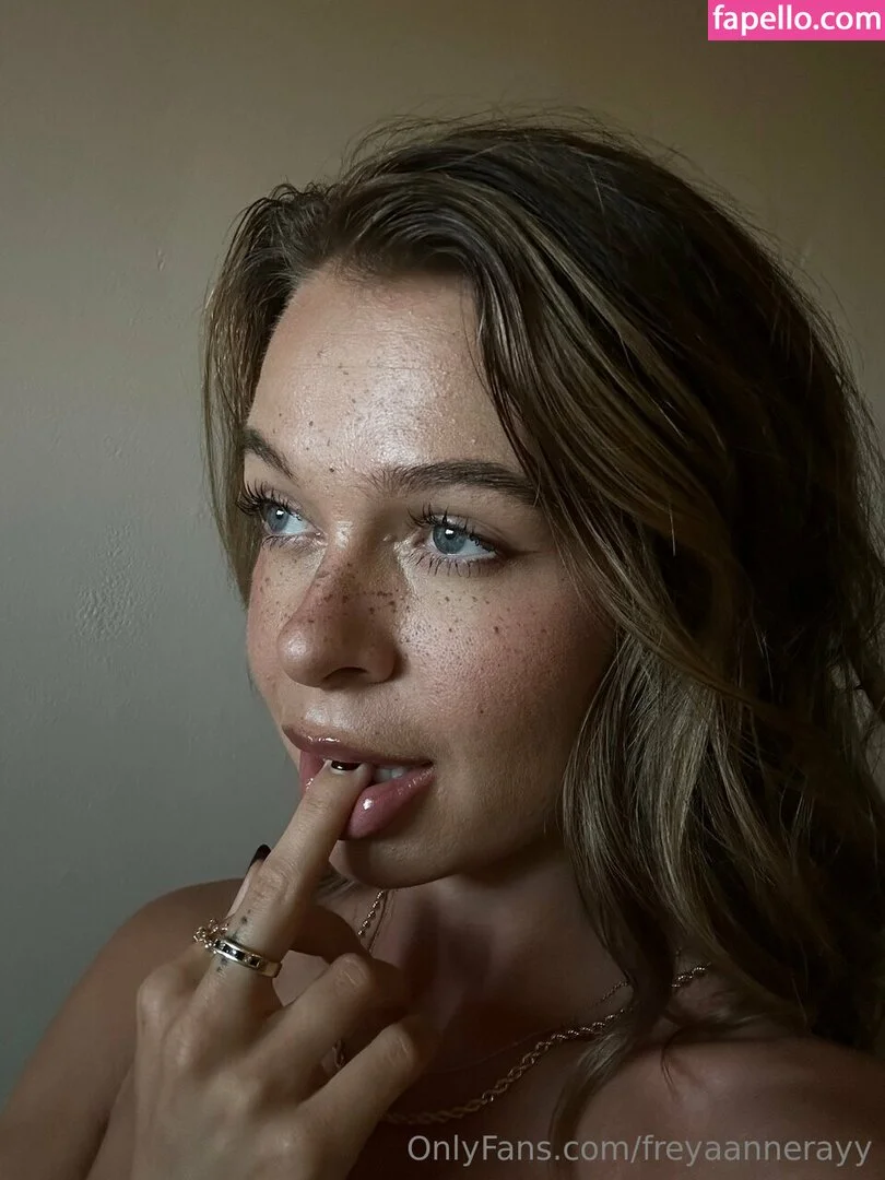 Rachel Anne Rayy / rayyso_ Onlyfans Photo Gallery 