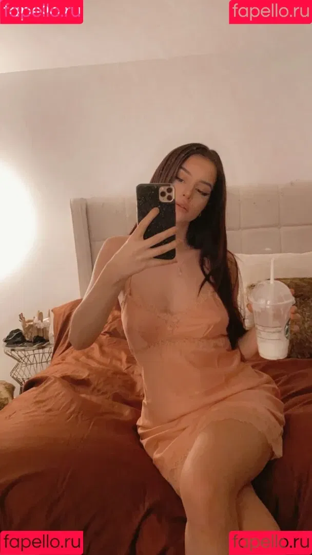 Léa Elui / leaelui Onlyfans Photo Gallery 