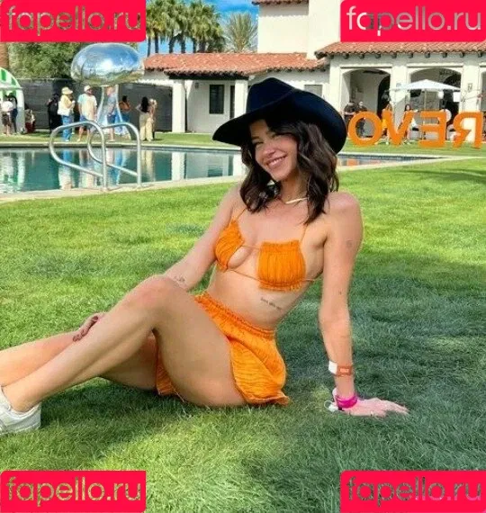 Léa Elui / leaelui Onlyfans Photo Gallery 