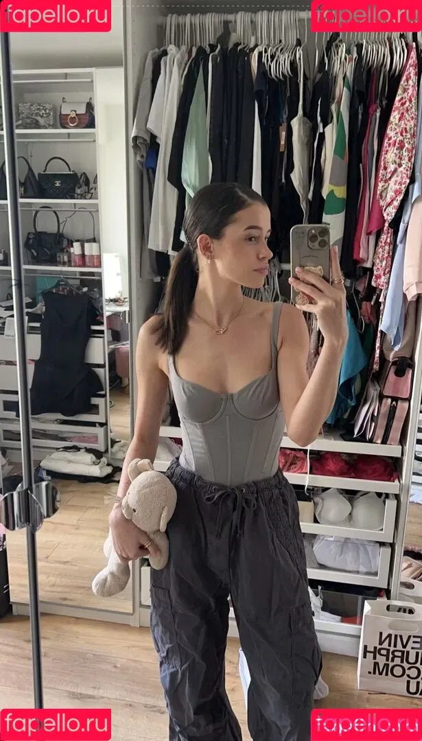 Léa Elui / leaelui Onlyfans Photo Gallery 