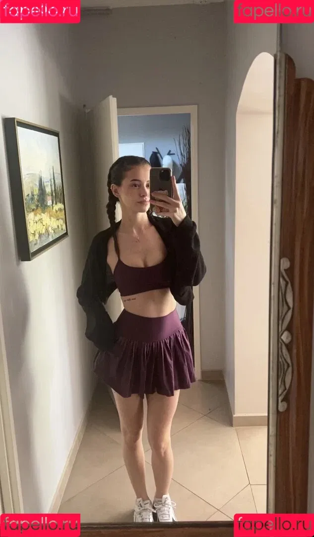 Léa Elui / leaelui Onlyfans Photo Gallery 