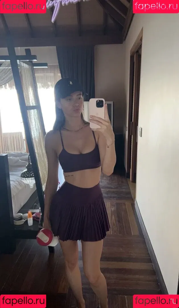 Léa Elui / leaelui Onlyfans Photo Gallery 