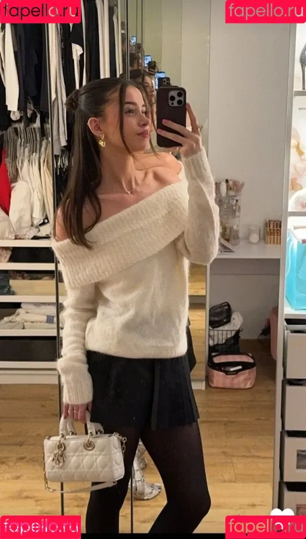 Léa Elui / leaelui Onlyfans Photo Gallery 
