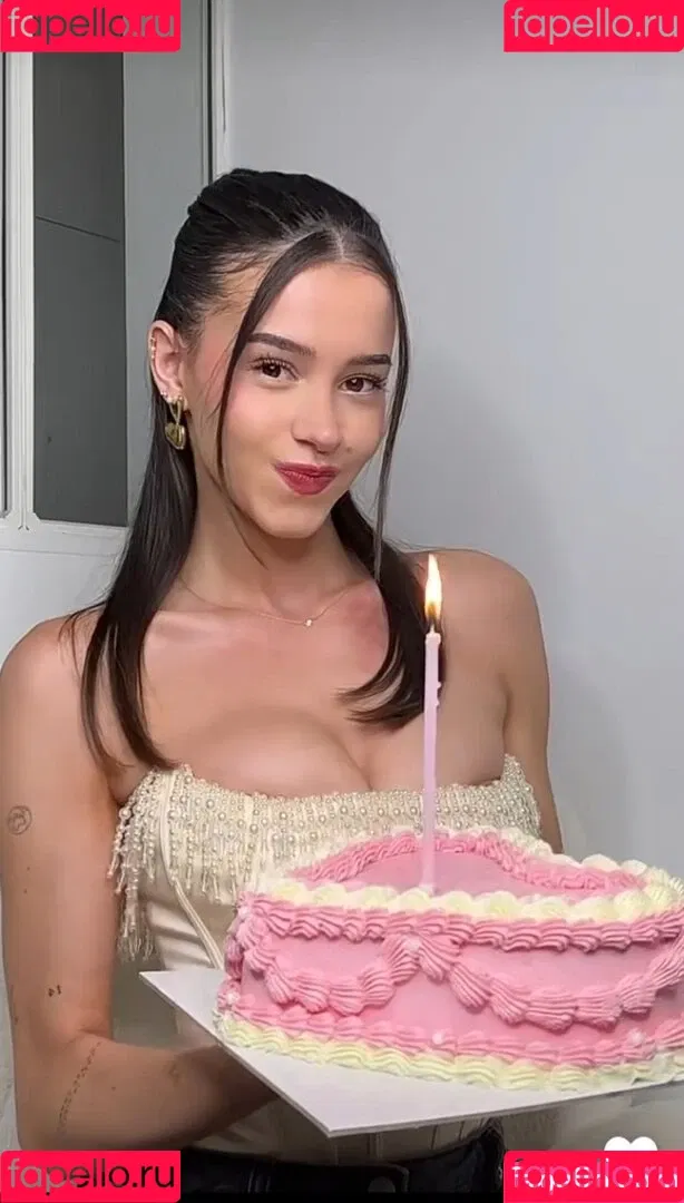 Léa Elui / leaelui Onlyfans Photo Gallery 