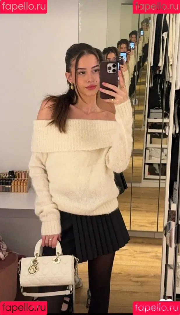 Léa Elui / leaelui Onlyfans Photo Gallery 