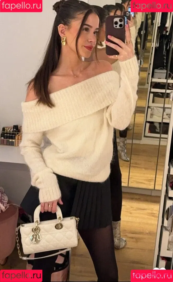 Léa Elui / leaelui Onlyfans Photo Gallery 
