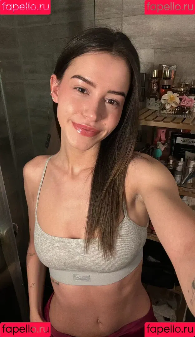 Léa Elui / leaelui Onlyfans Photo Gallery 