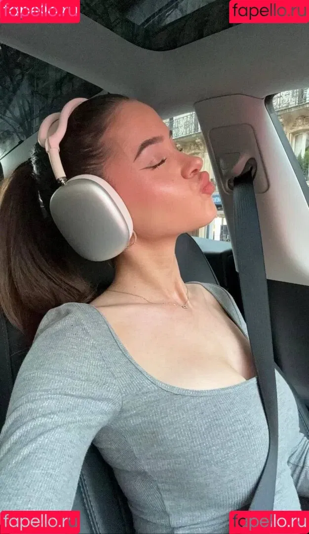 Léa Elui / leaelui Onlyfans Photo Gallery 
