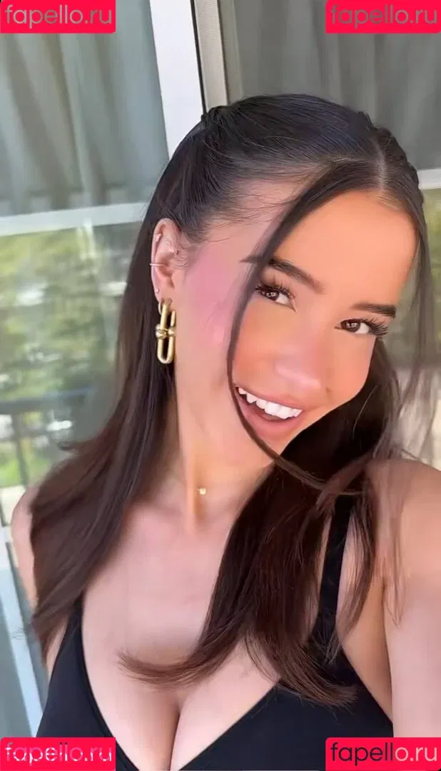 Léa Elui / leaelui Onlyfans Photo Gallery 
