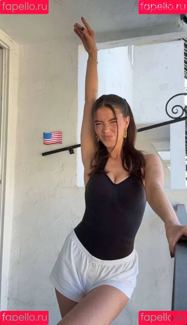 Léa Elui / leaelui Onlyfans Photo Gallery 