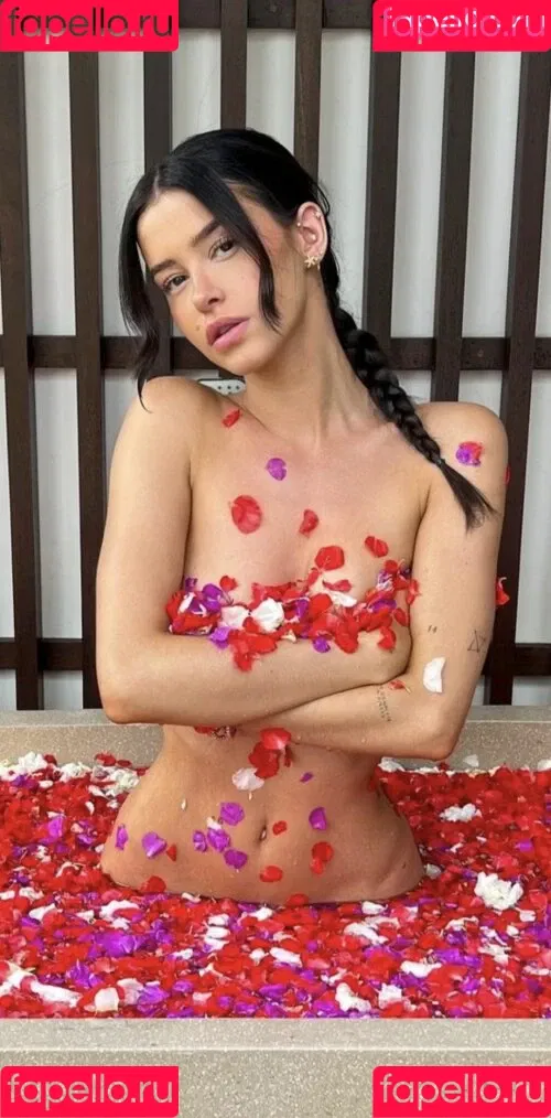 Léa Elui / leaelui Onlyfans Photo Gallery 
