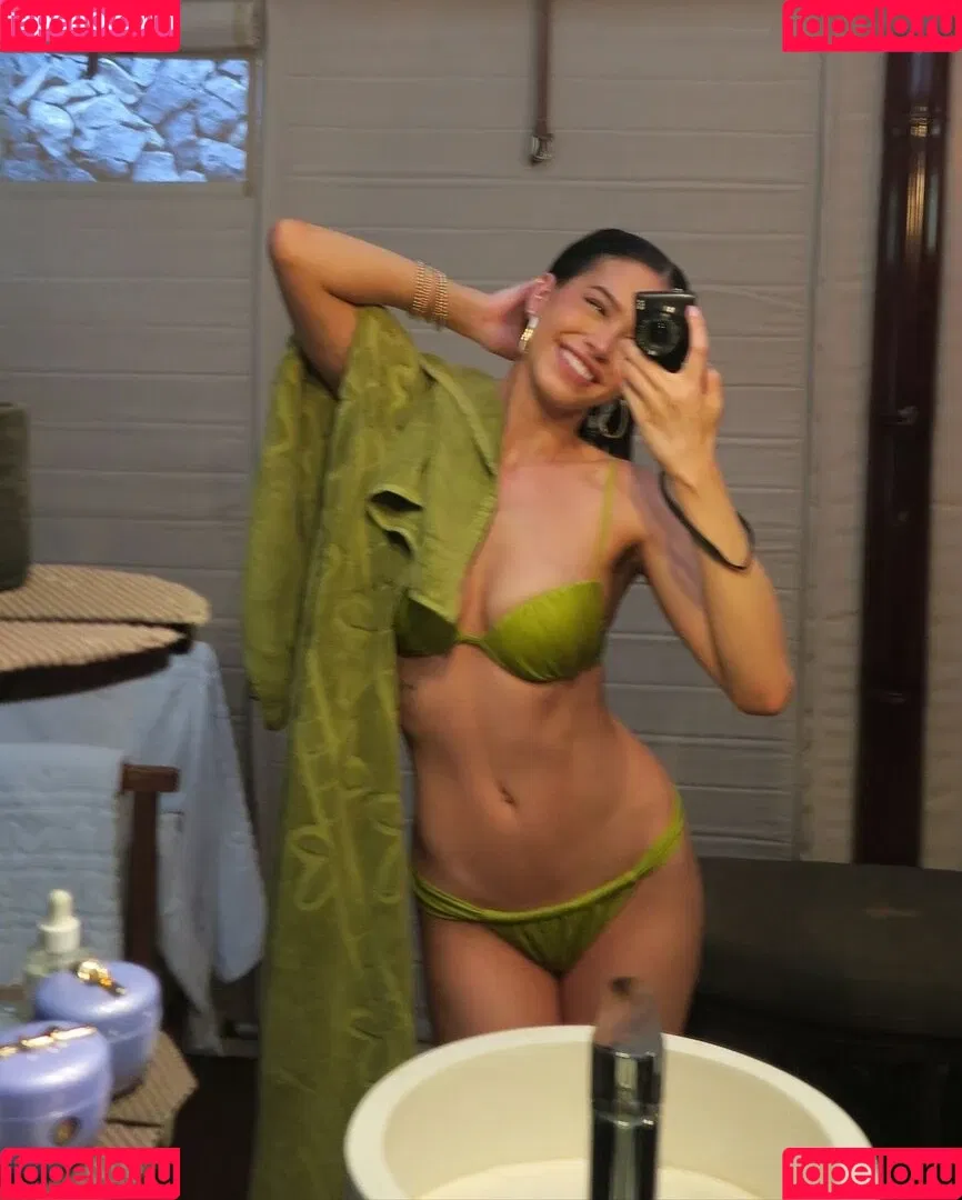 Léa Elui / leaelui Onlyfans Photo Gallery 