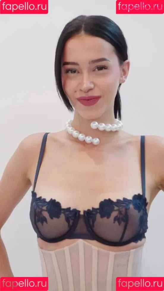 Léa Elui / leaelui Onlyfans Photo Gallery 