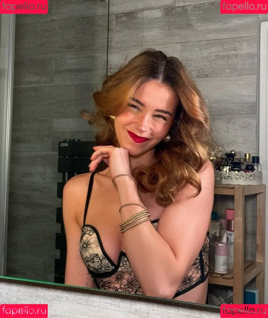 Léa Elui / leaelui Onlyfans Photo Gallery 