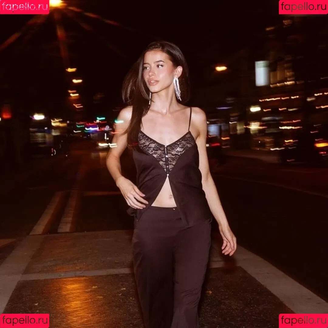 Léa Elui / leaelui Onlyfans Photo Gallery 