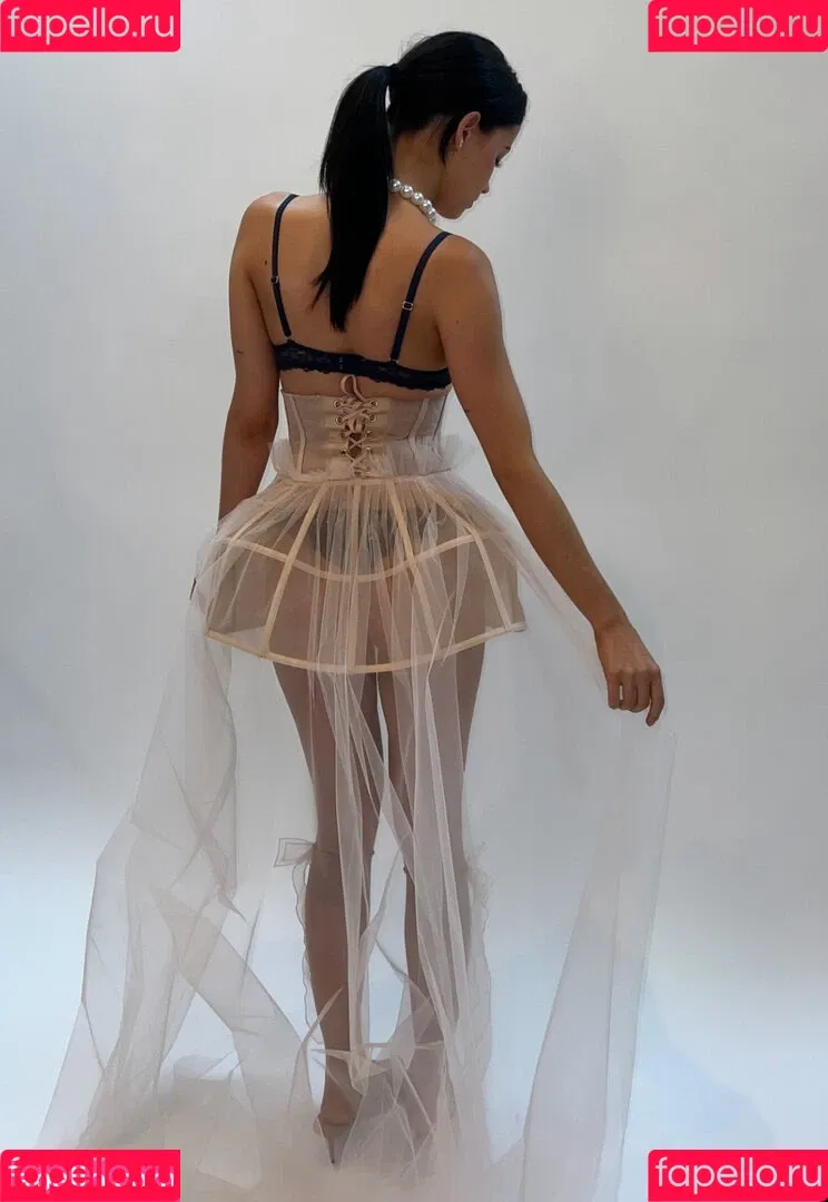 Léa Elui / leaelui Onlyfans Photo Gallery 