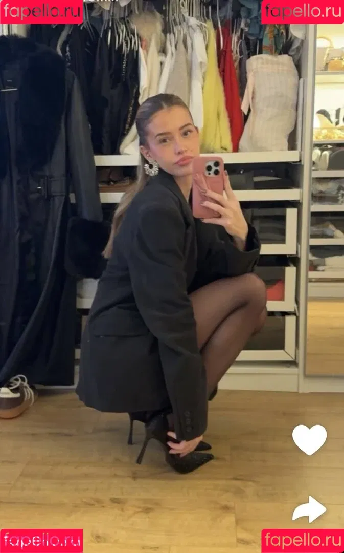 Léa Elui / leaelui Onlyfans Photo Gallery 