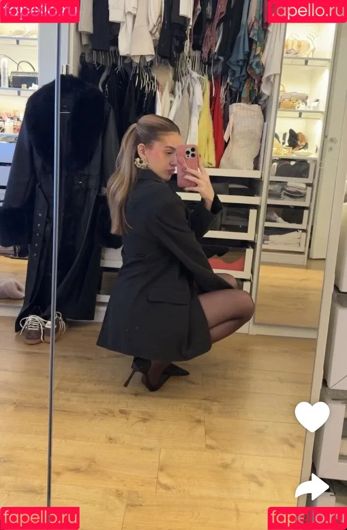 Léa Elui / leaelui Onlyfans Photo Gallery 