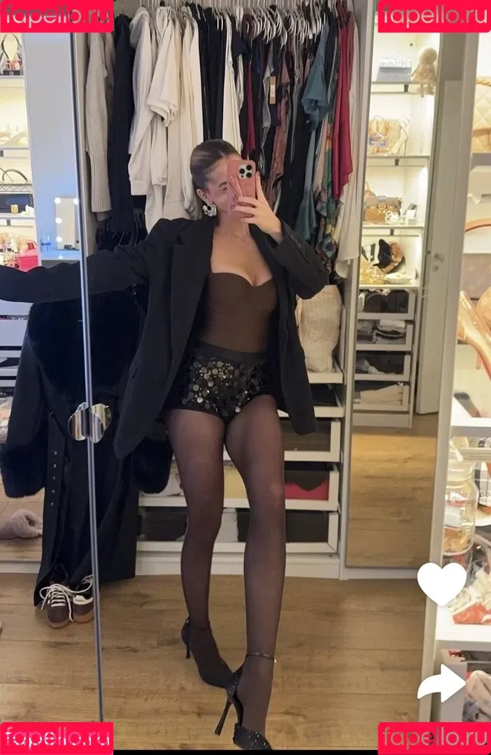 Léa Elui / leaelui Onlyfans Photo Gallery 