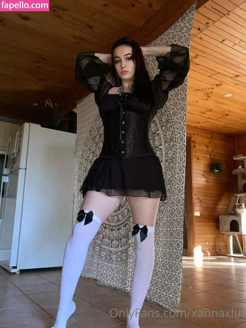 shanutxo / xannaxlut Onlyfans Photo Gallery 