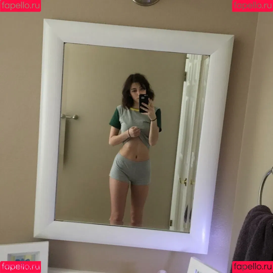 Breebunn / bunnbree Onlyfans Photo Gallery 