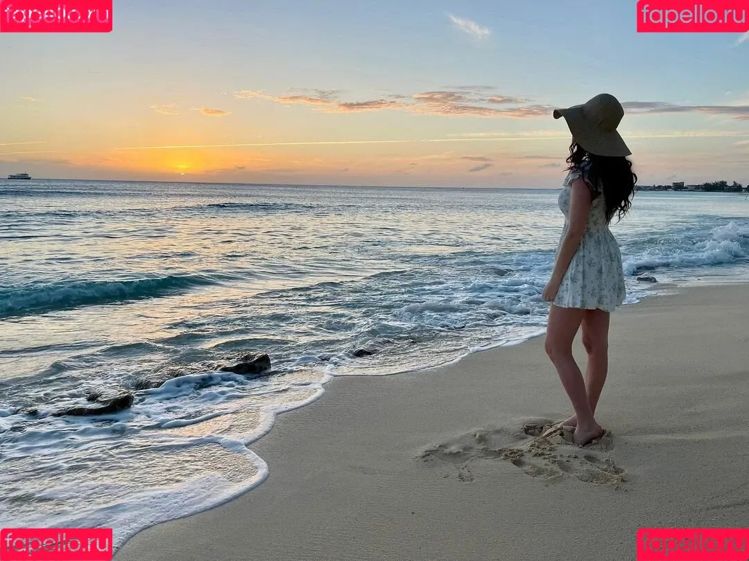 Breebunn / bunnbree Onlyfans Photo Gallery 
