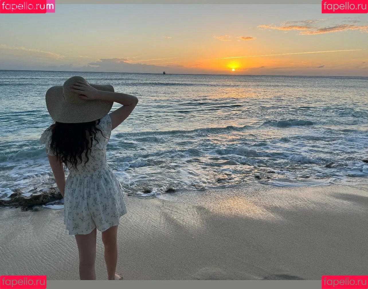 Breebunn / bunnbree Onlyfans Photo Gallery 