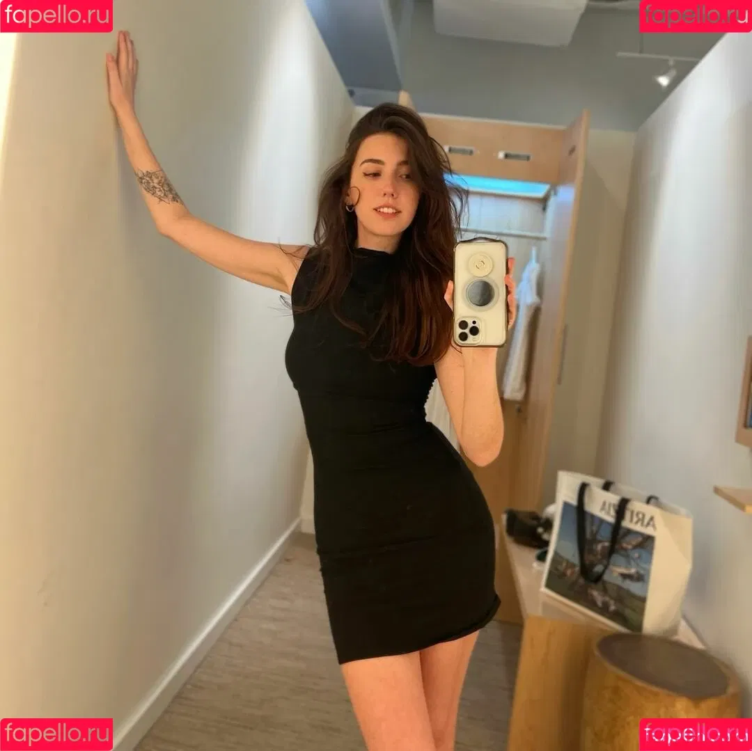 Breebunn / bunnbree Onlyfans Photo Gallery 