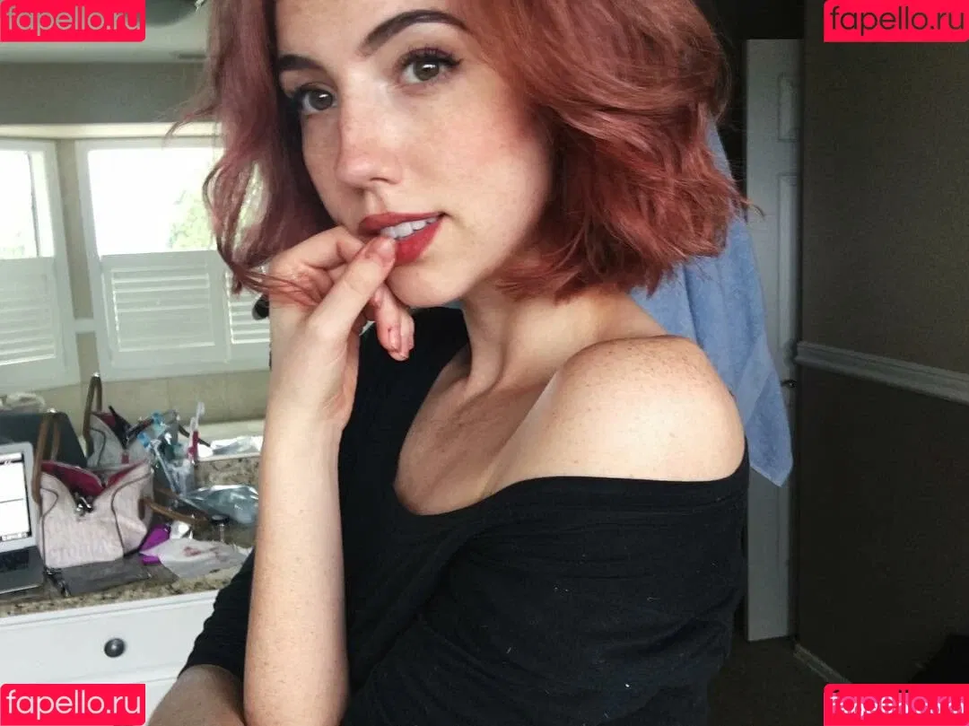 Breebunn / bunnbree Onlyfans Photo Gallery 