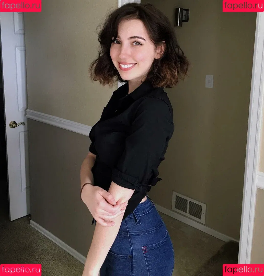 Breebunn / bunnbree Onlyfans Photo Gallery 