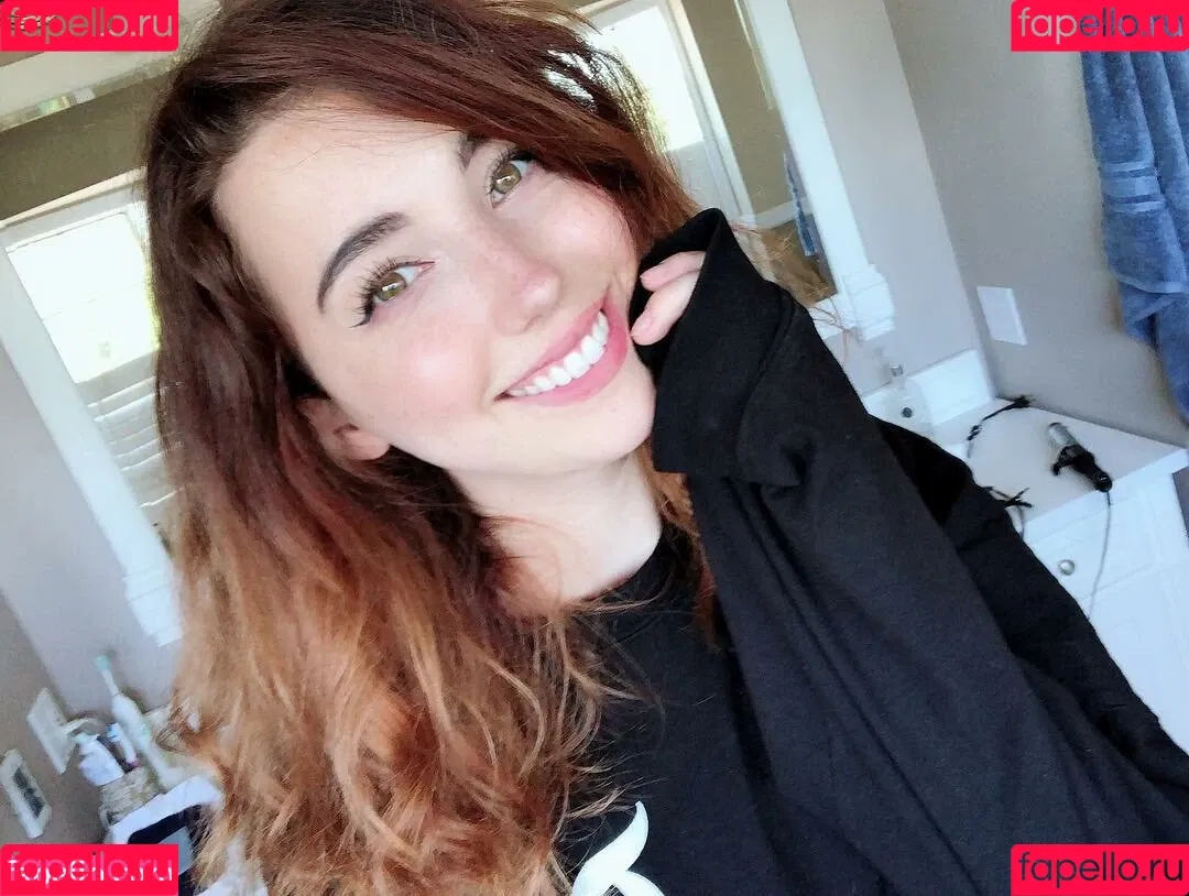 Breebunn / bunnbree Onlyfans Photo Gallery 