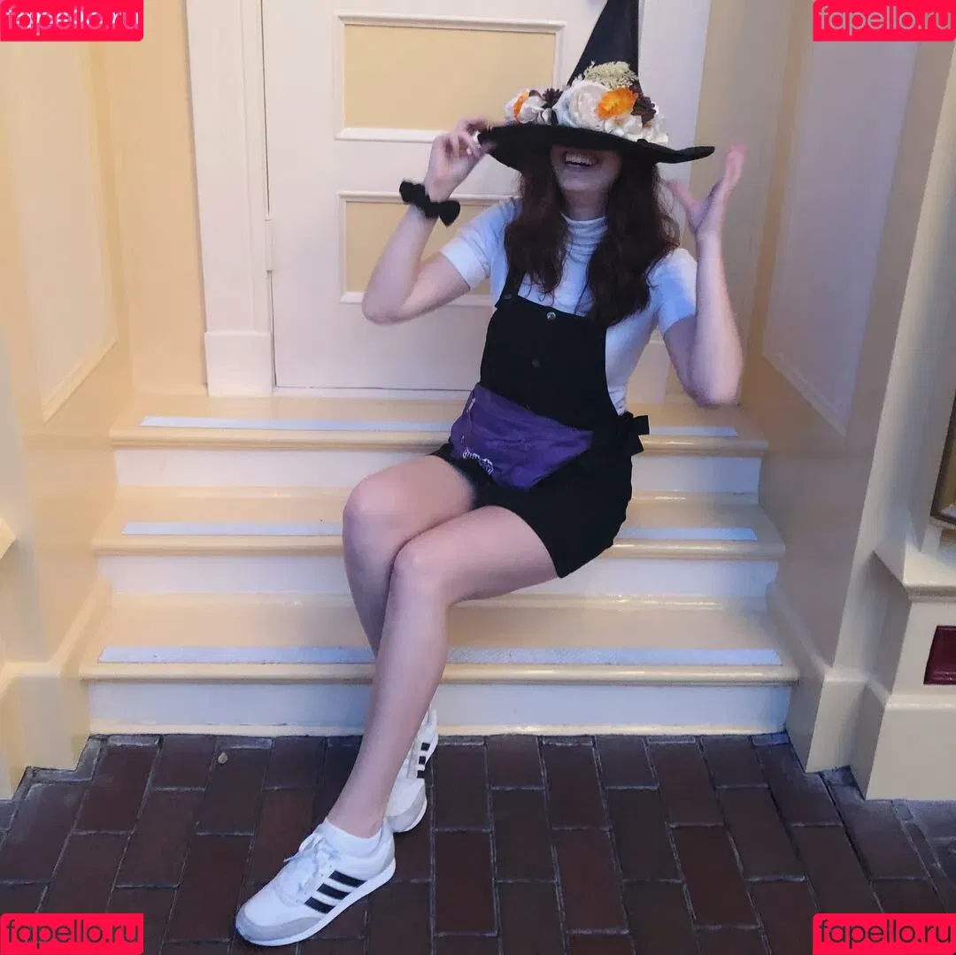 Breebunn / bunnbree Onlyfans Photo Gallery 