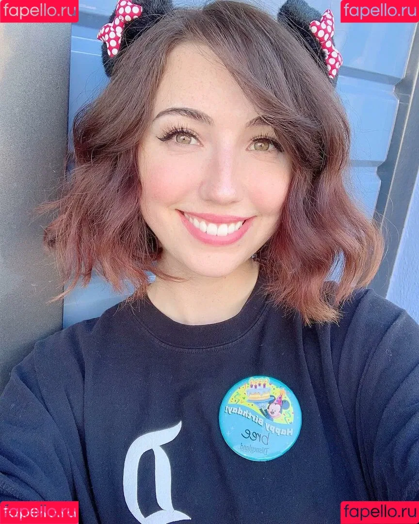 Breebunn / bunnbree Onlyfans Photo Gallery 