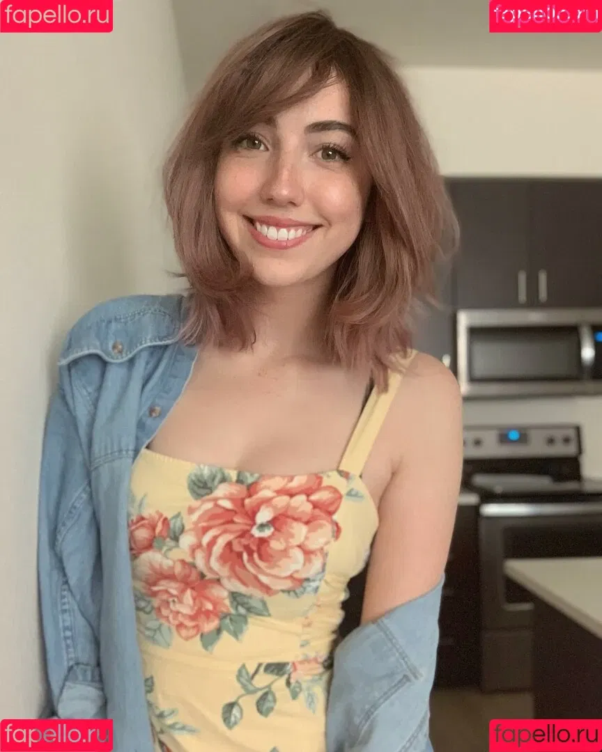Breebunn / bunnbree Onlyfans Photo Gallery 
