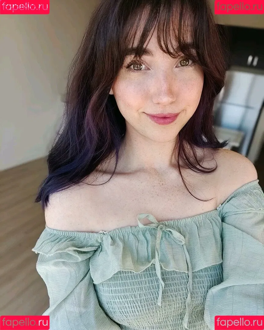 Breebunn / bunnbree Onlyfans Photo Gallery 