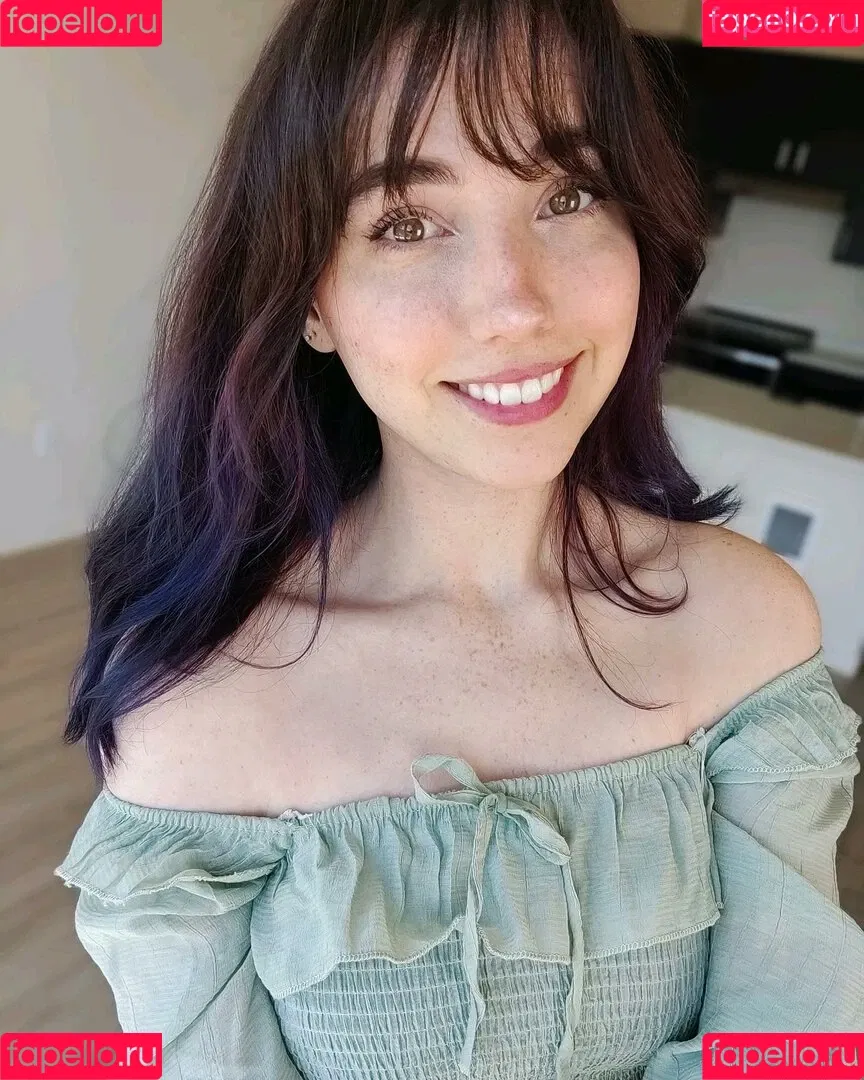 Breebunn / bunnbree Onlyfans Photo Gallery 