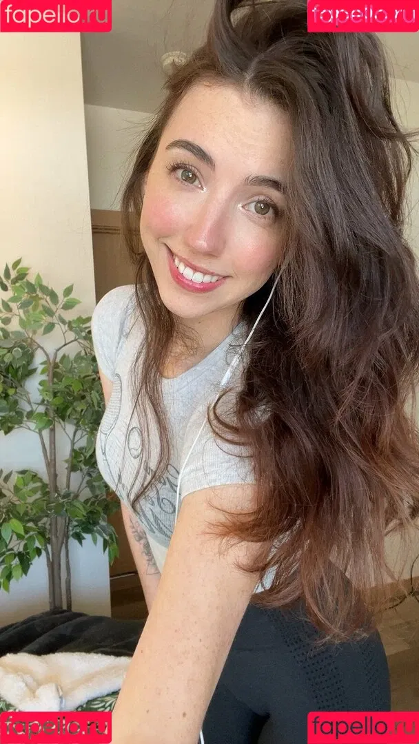 Breebunn / bunnbree Onlyfans Photo Gallery 