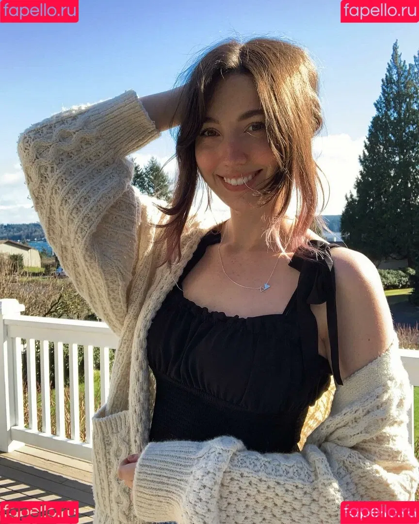 Breebunn / bunnbree Onlyfans Photo Gallery 