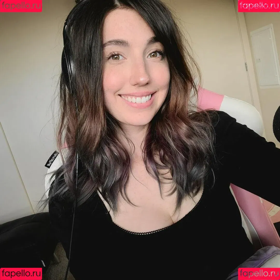 Breebunn / bunnbree Onlyfans Photo Gallery 