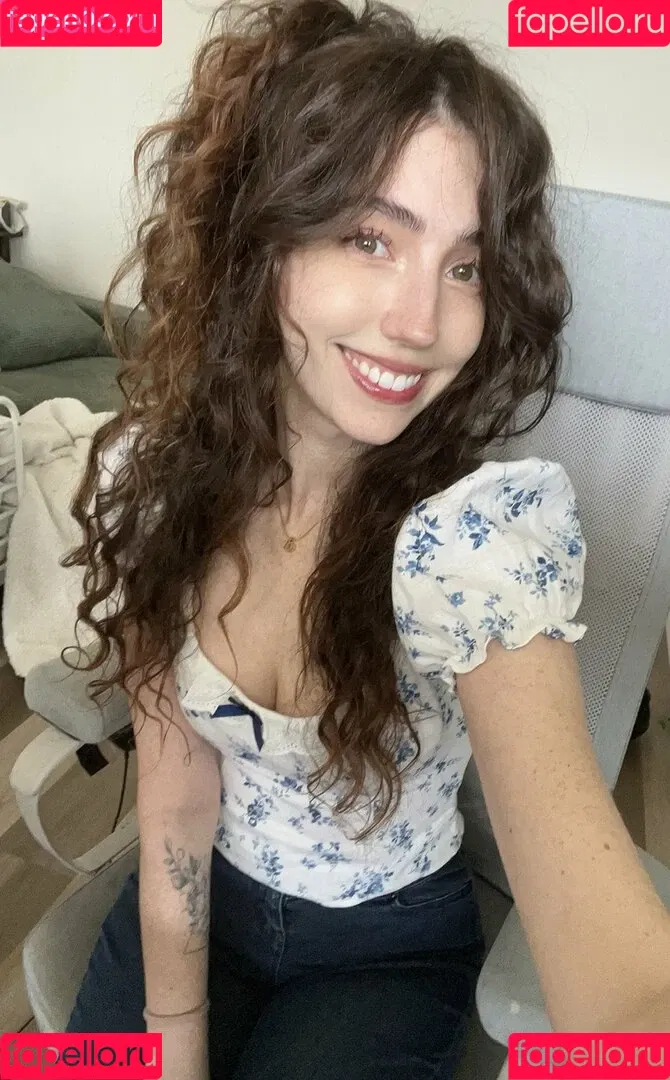 Breebunn / bunnbree Onlyfans Photo Gallery 