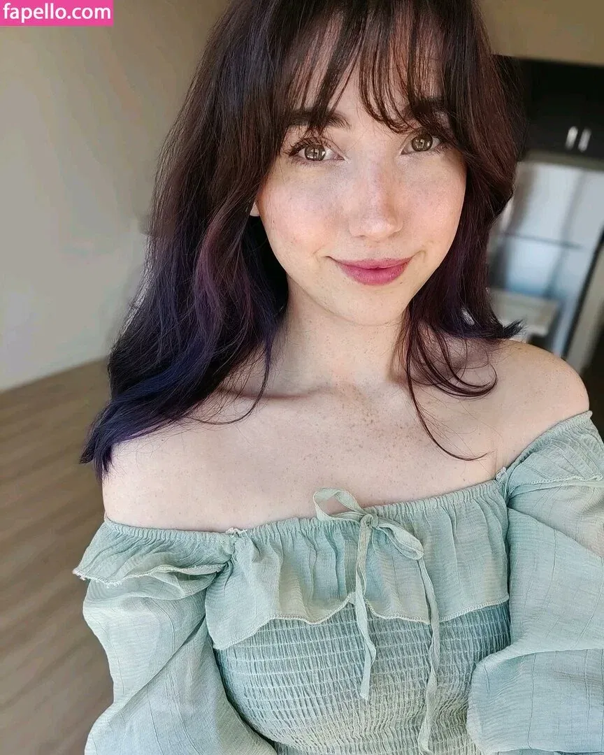 Breebunn / bunnbree Onlyfans Photo Gallery 