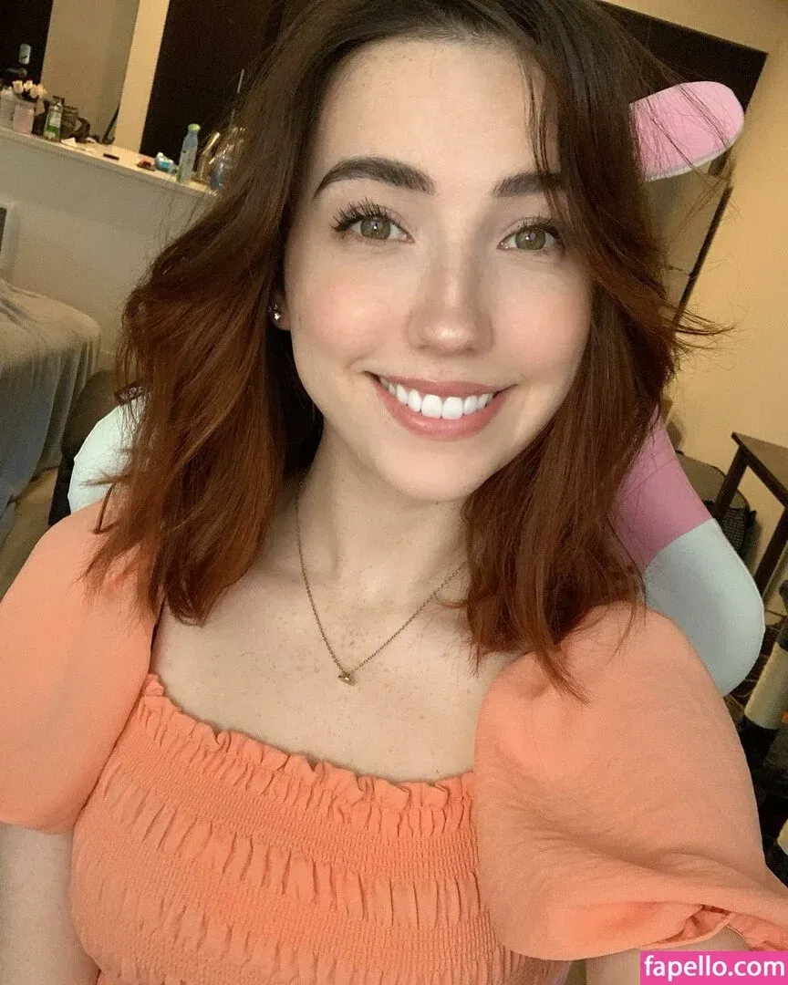 Breebunn / bunnbree Onlyfans Photo Gallery 