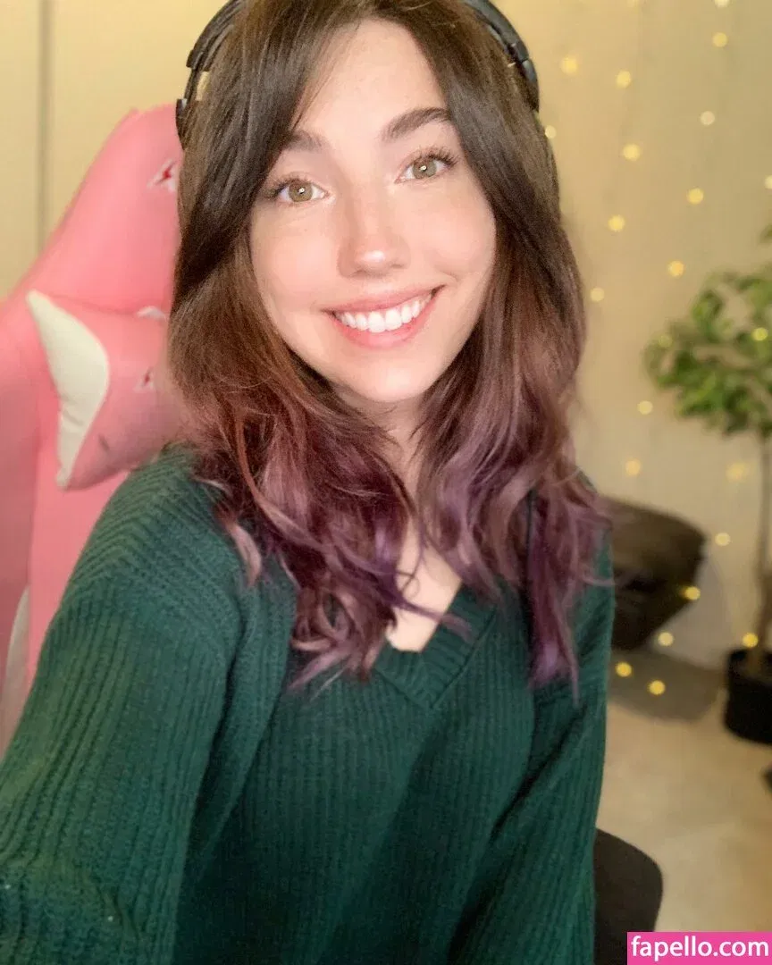 Breebunn / bunnbree Onlyfans Photo Gallery 