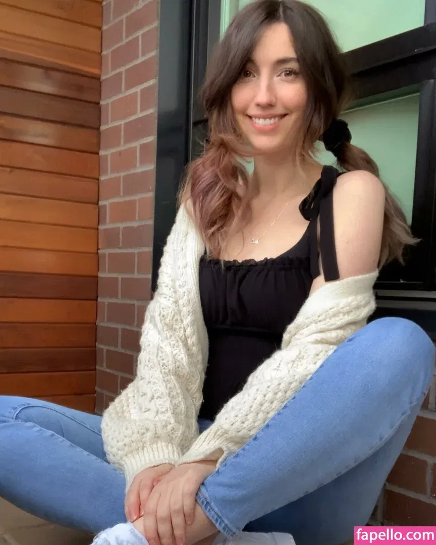 Breebunn / bunnbree Onlyfans Photo Gallery 