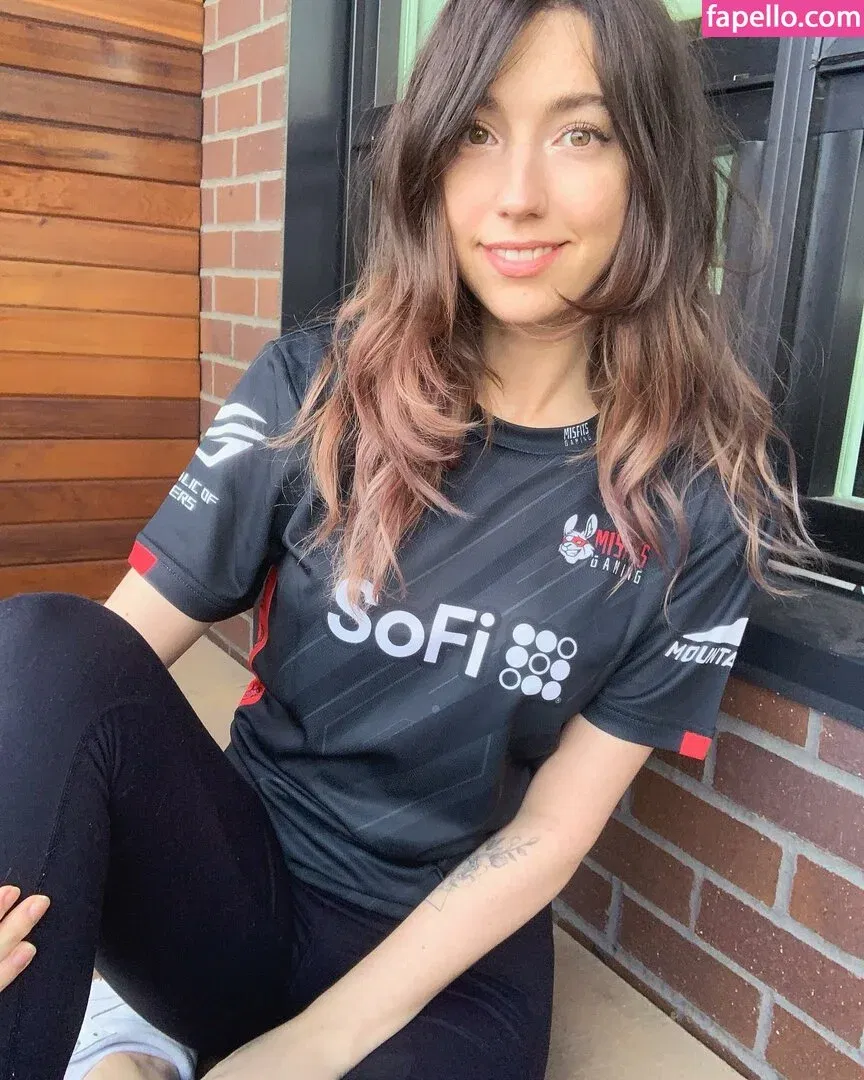 Breebunn / bunnbree Onlyfans Photo Gallery 