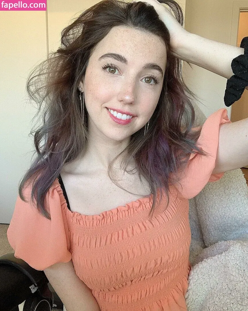 Breebunn / bunnbree Onlyfans Photo Gallery 