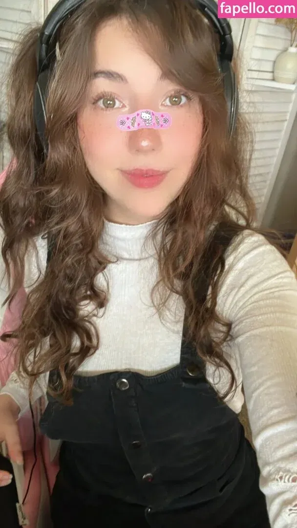 Breebunn / bunnbree Onlyfans Photo Gallery 